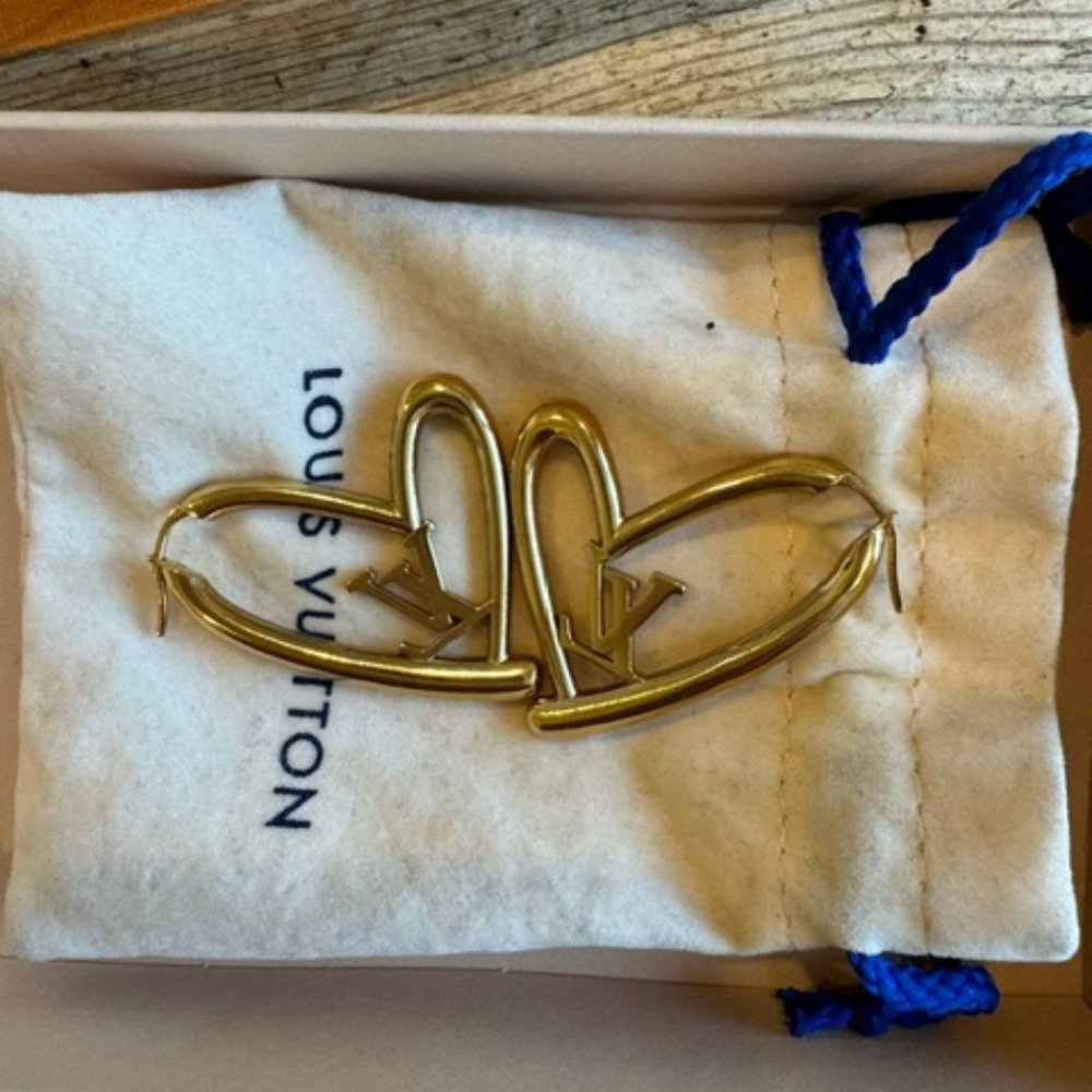 Louis Vuitton Heart Love Hoops like new